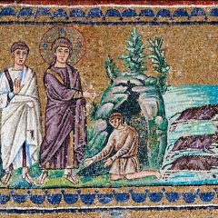 Mosaic_of_the_exorcism_of_the_Gerasene_demoniac_from_the_Basilica_of_SantApollinare_Nuovo.jpg