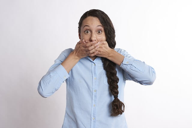 hands-on-mouth